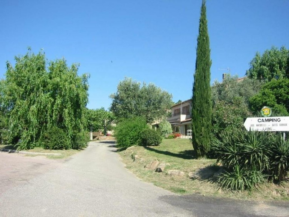 Camping-Aire-naturelle-Grimaud Camping-Aire-naturelle-Grimaud