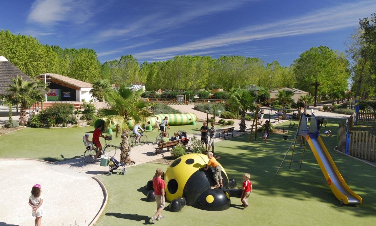 Camping-Domaine-de-la-Yole-speeltuin Camping-Domaine-de-la-Yole-speeltuin