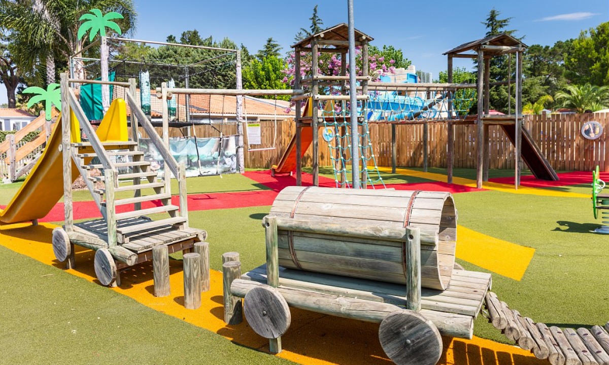 Camping-Les-jardins-Catalans-speeltuin-1 Camping-Les-jardins-Catalans-speeltuin-1
