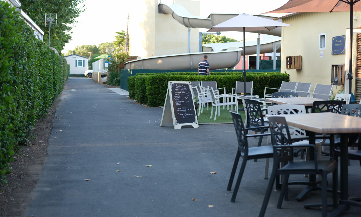Camping-Les-Jardins-d-Elsa-terras Camping-Les-Jardins-d-Elsa-terras