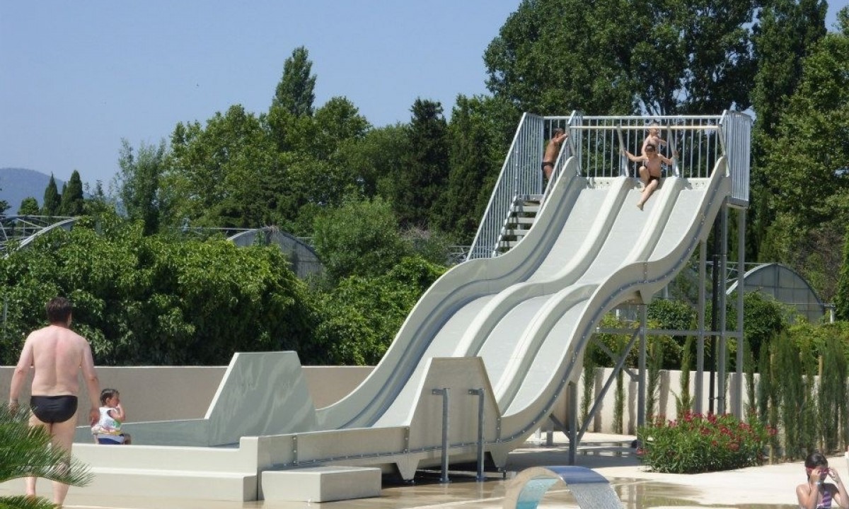 Camping-Les-Pins-Argelès-sur-Mer-glijbaan Camping-Les-Pins-Argelès-sur-Mer-glijbaan