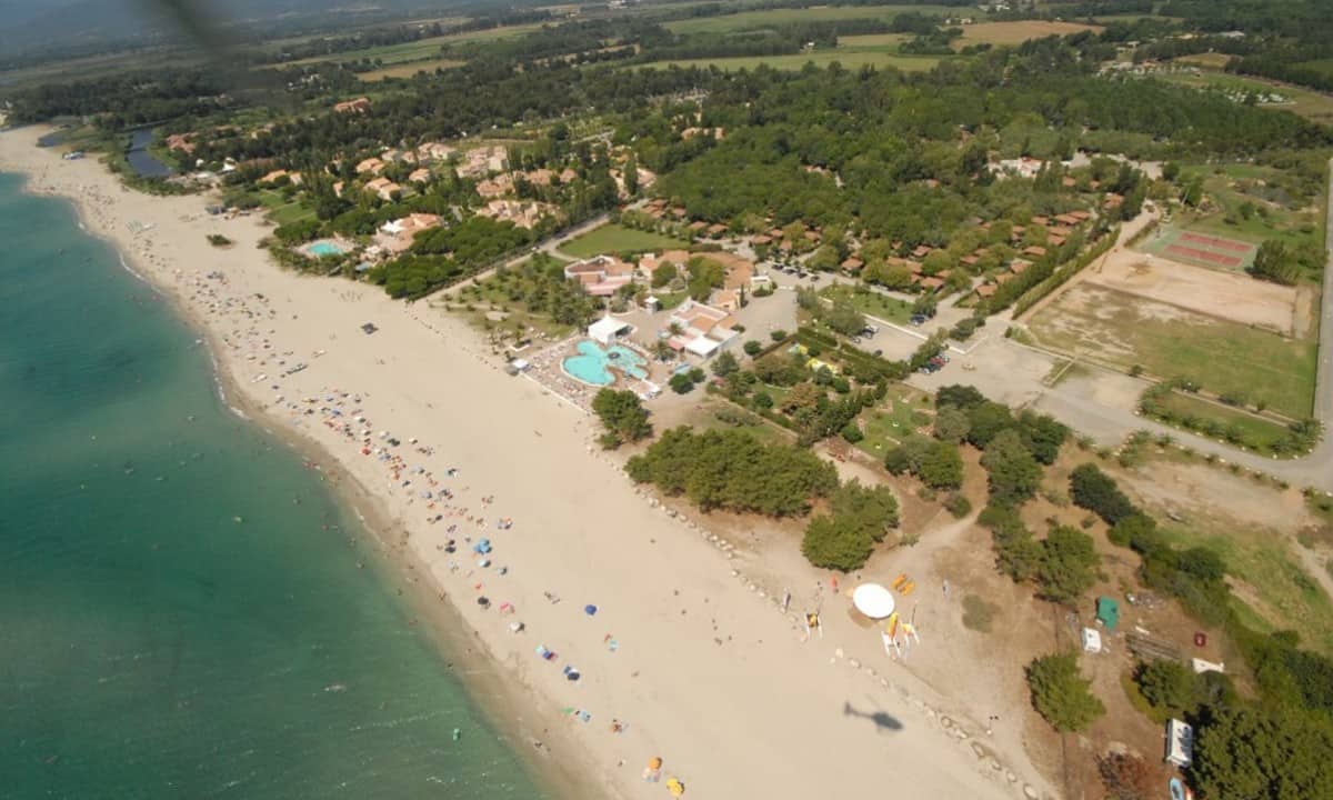Camping-Marina-d-Erba-Rossa-overzicht Camping-Marina-d-Erba-Rossa-overzicht