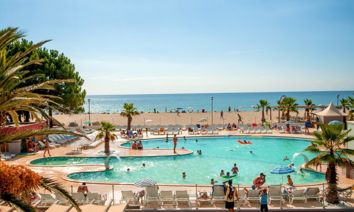Camping-Marina-d-Erba-Rossa-zwembad Camping-Marina-d-Erba-Rossa-zwembad
