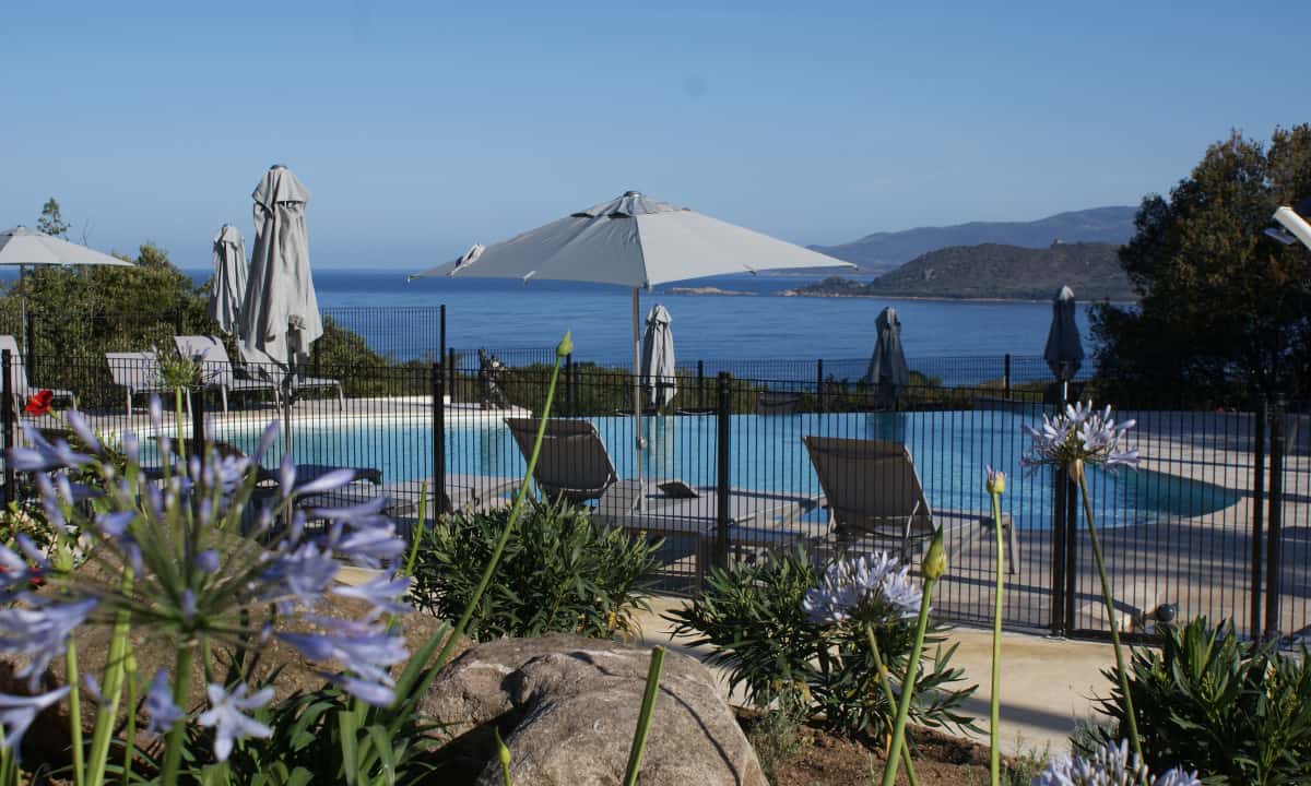 Camping-Lacasa-Corsica-zwembad-uitzicht Camping-Lacasa-Corsica-zwembad-uitzicht