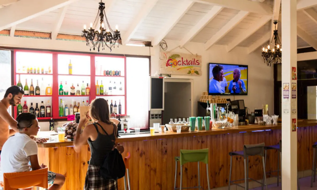 Camping-Marina-Paradise-bar Camping-Marina-Paradise-bar