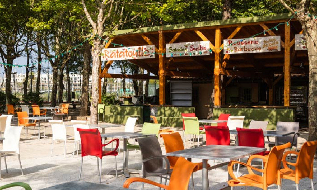 Camping-Marina-Paradise-terras-3 Camping-Marina-Paradise-terras-3