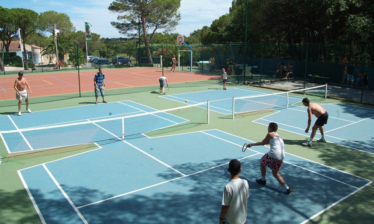 Camping-La-Bastiane-tennisbaan Camping-La-Bastiane-tennisbaan