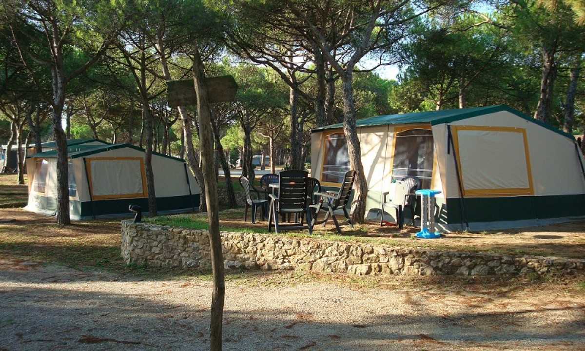 Camping-Tastesoule-bungalowtent Camping-Tastesoule-bungalowtent