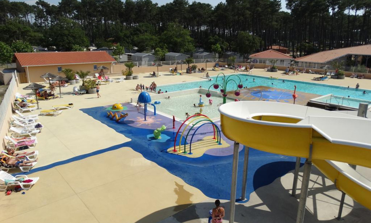 Camping-Les-Oyats-Seignosse-waterspeeltuin Camping-Les-Oyats-Seignosse-waterspeeltuin