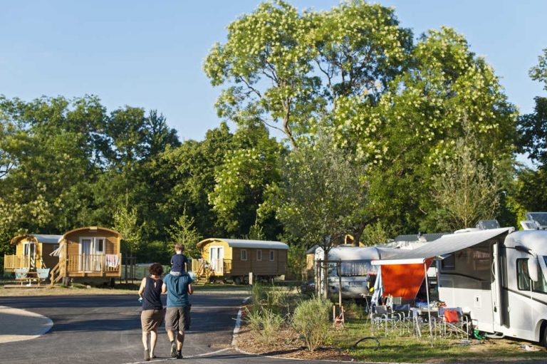 Stadscamping Straatsburg staanplaatsen 768x511
