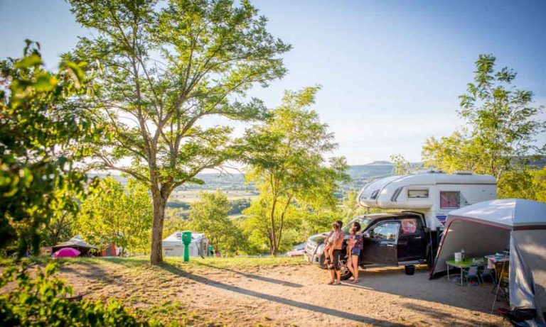 Camping Domaine Le Pommier staanplaats 768x461