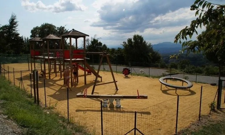 Camping Les Charmilles speeltuin 768x461
