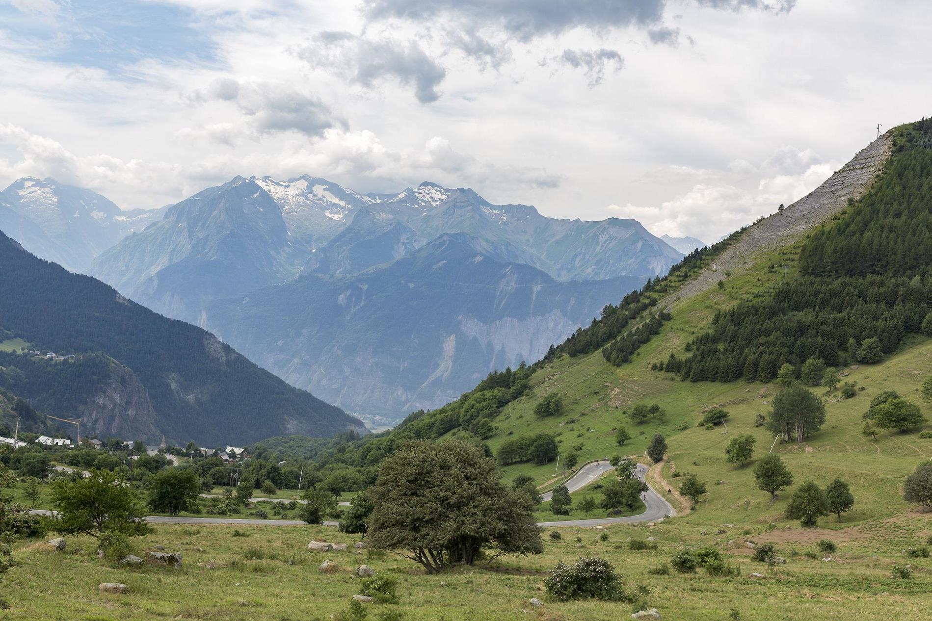 Campingplatz Belledonne in Le Bourg-d'Oisans, Auvergne-Rhône-Alpes, Frankreich - Photo 3