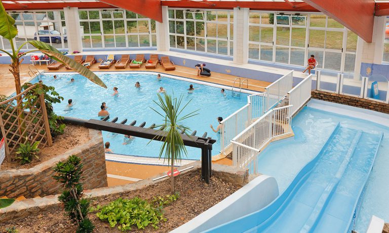 Camping Chateau de Lez Eaux overdekt zwembad 768x461