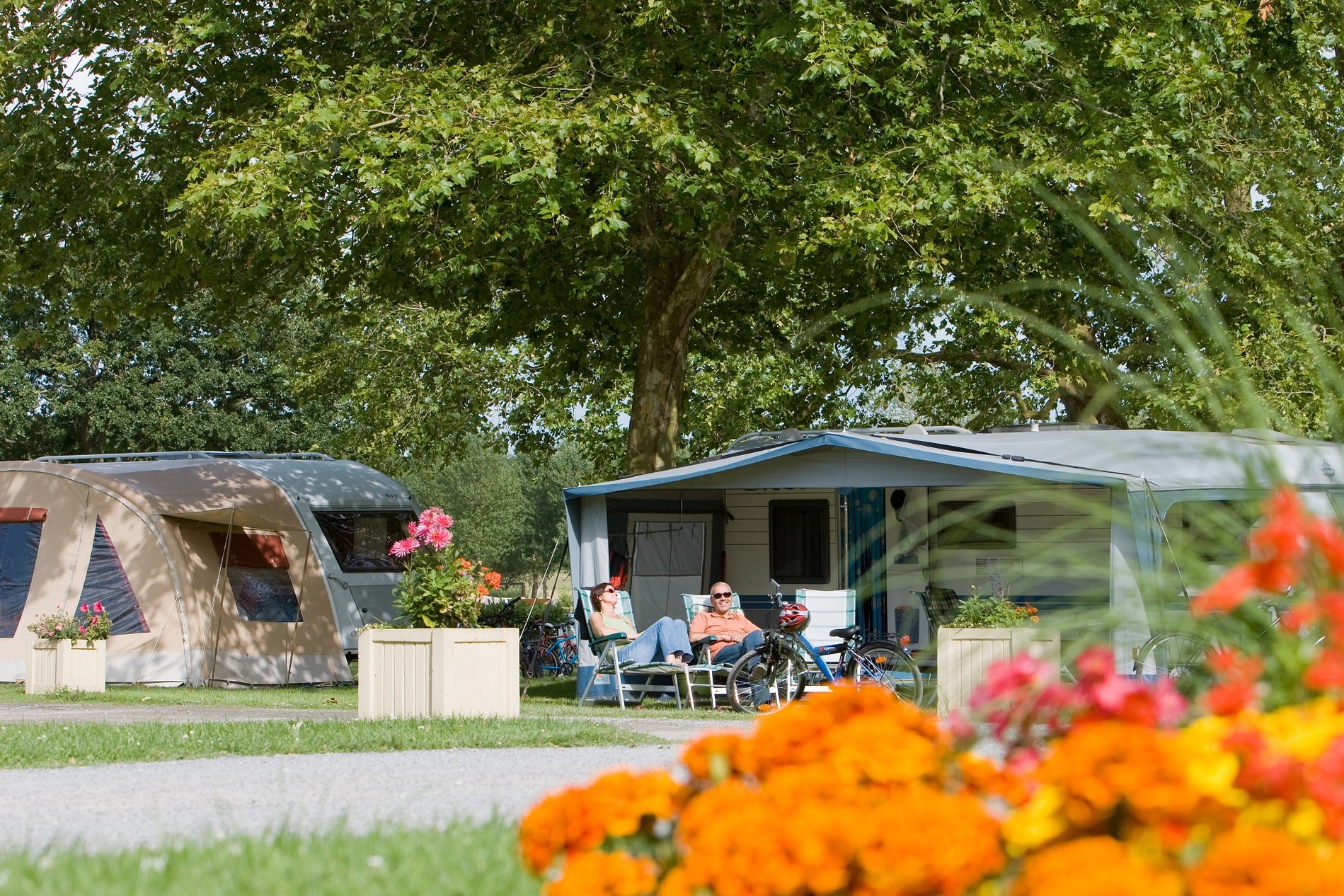 Campingplatz Chateau de Lez-Eaux in Saint-Aubin-des-Préaux, Normandie, Frankreich photo 5