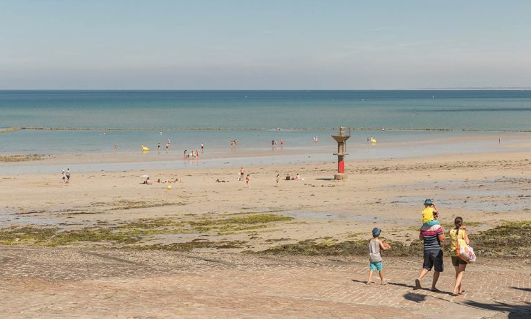Camping Chateau de Lez Eaux strand 2 768x461
