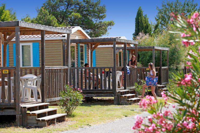 Camping L Ile des Papes stacaravan verhuur 768x512