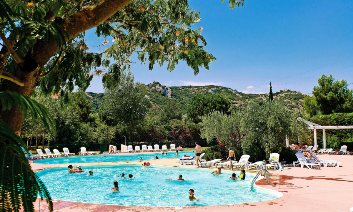 Camping L'Ile des Papes in Villeneuve-lès-Avignon, Okzitanien, Frankreich