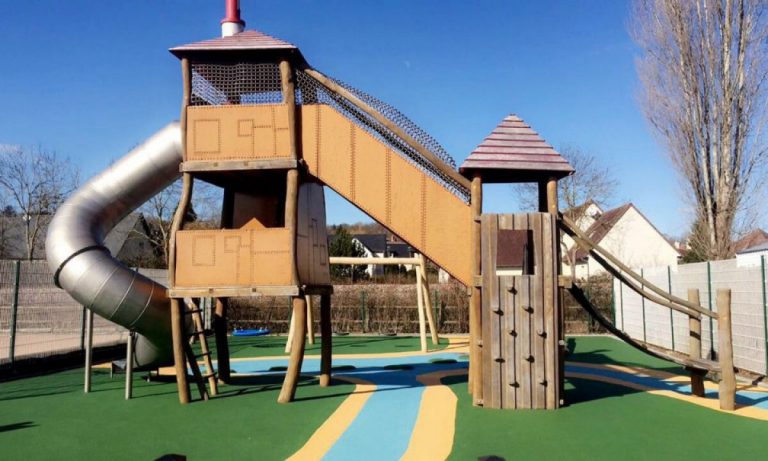 Camping La Vallée de Deauville speeltuin 768x461