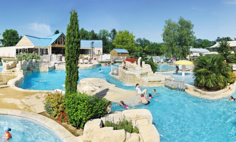 Camping Le Parc de Fierbois zwemparadijs 768x461