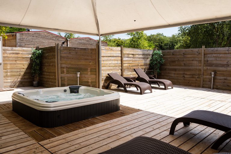 Camping Paris Est Camping Parijs wellness 768x512