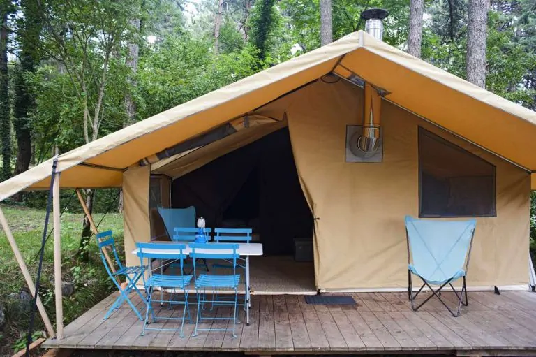 Camping Huttopia Divonnes les Bains lodgetenten 768x511