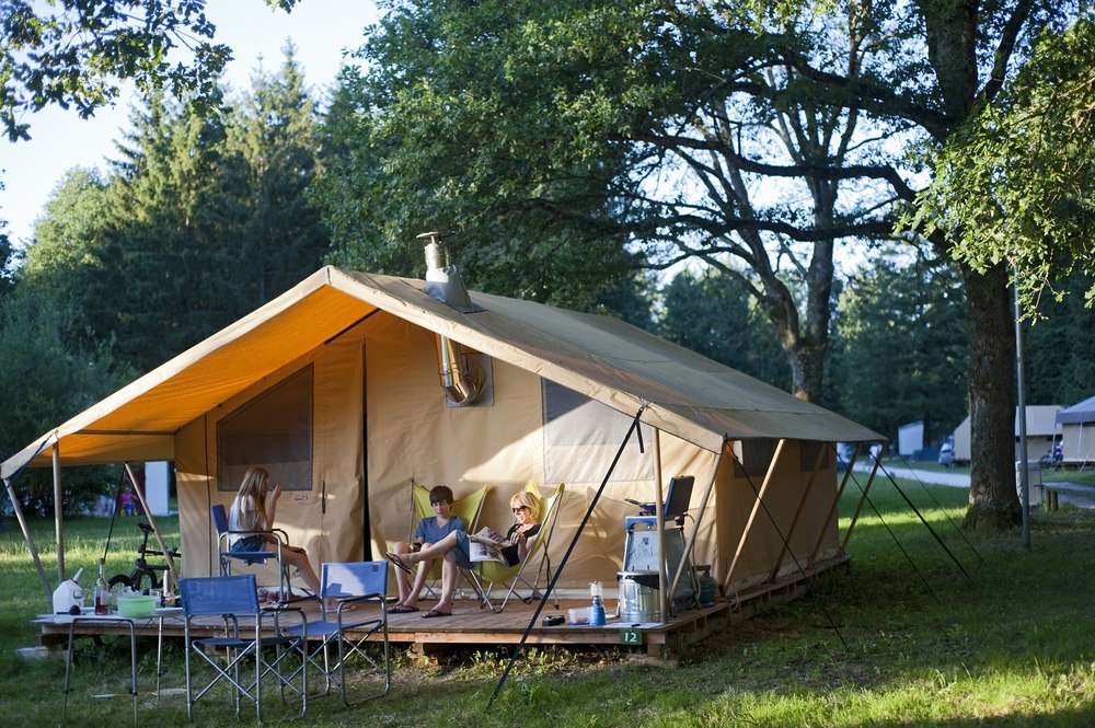 Camping Huttopia Les Châteaux in Bracieux, Centre-Val de Loire, Frankreich - Photo 2