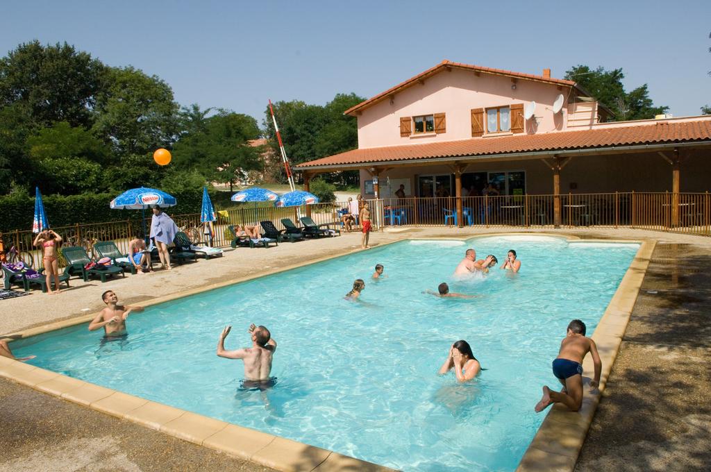 Camping Mijeannes in Rieux-de-Pelleport photo 5