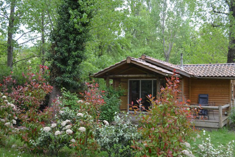 Camping Domaine Provençal chalet huren 768x512