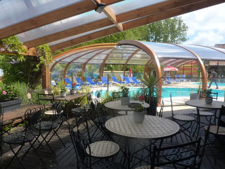 Camping Les Pommiers des Trois Pays terras 768x576
