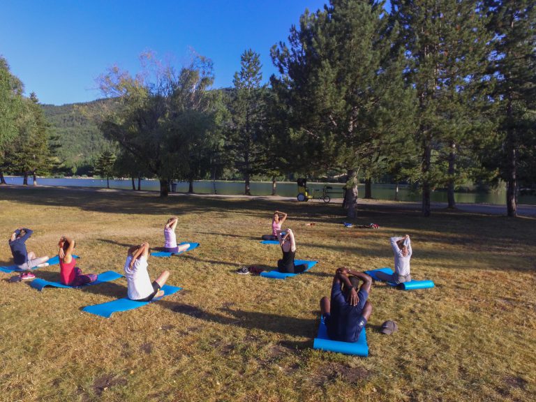 Camping Les rives du Lac Veynes yoga camping Frankrijk 768x576