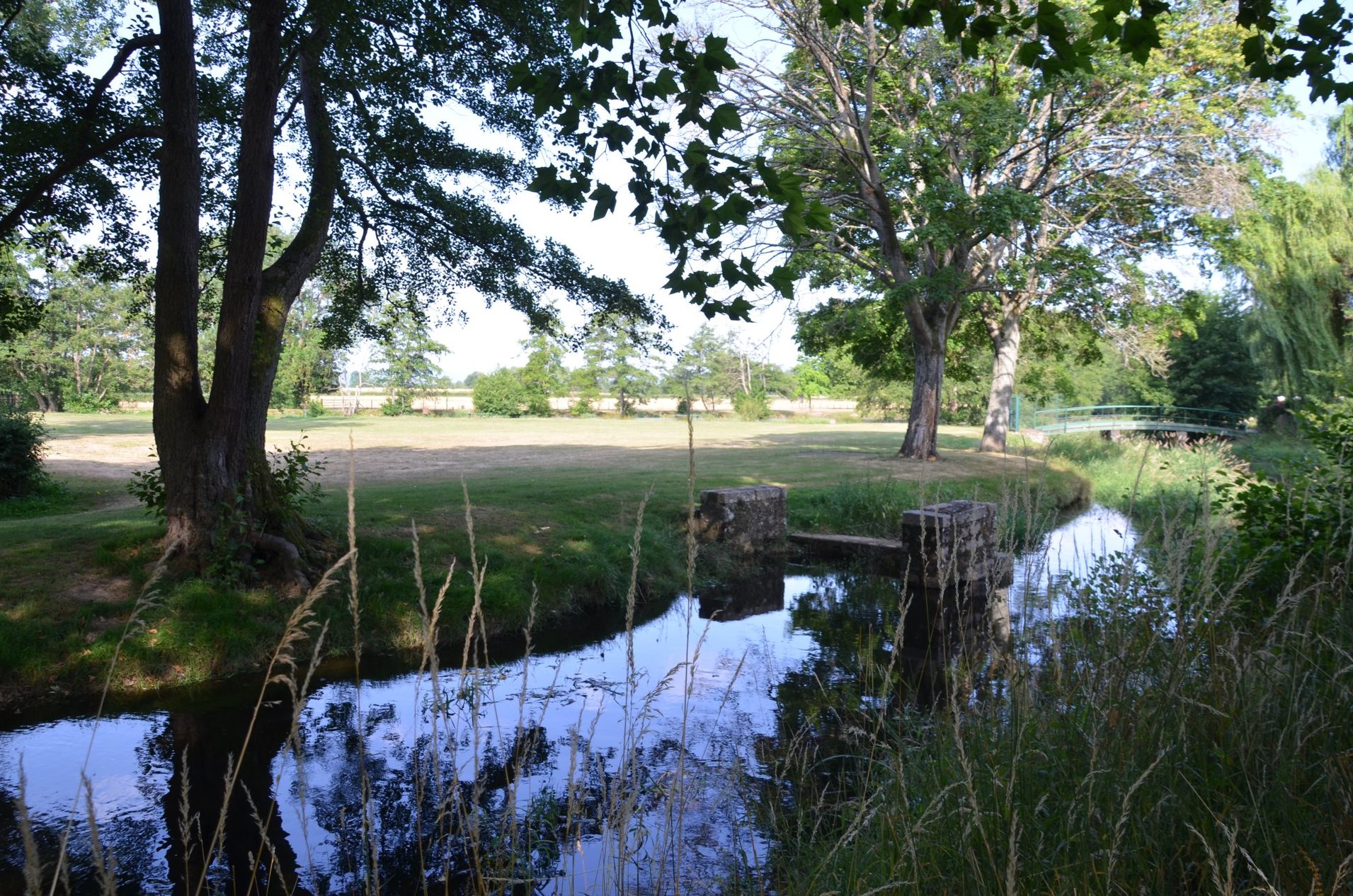 Camping de la Porte d'Arroux in Autun, Burgund-Franche-Comté, Frankreich photo 5