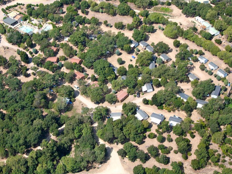 Camping La Vetta in Porto Vecchio op Corsica overzicht 2 768x576