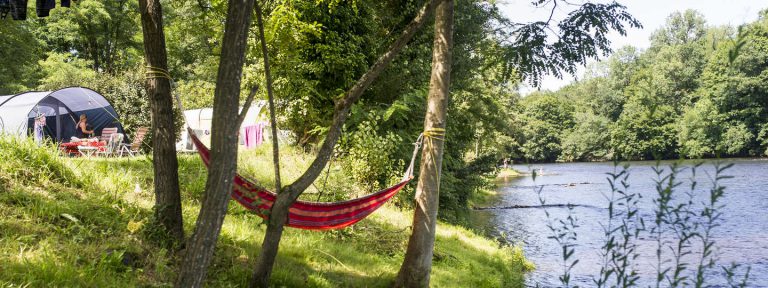 Camping Huttopia Beaulieu sur Dordogne 768x288