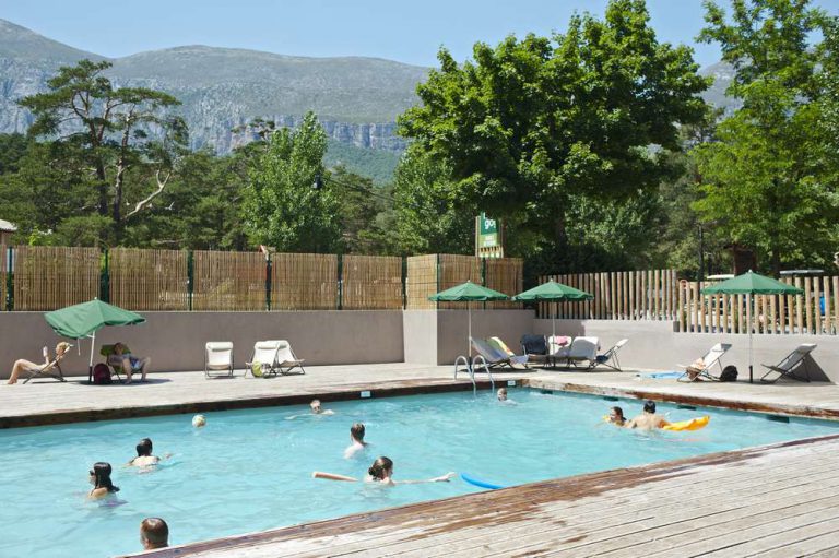 Camping Huttopia Gorges du Verdon zwembad 768x511