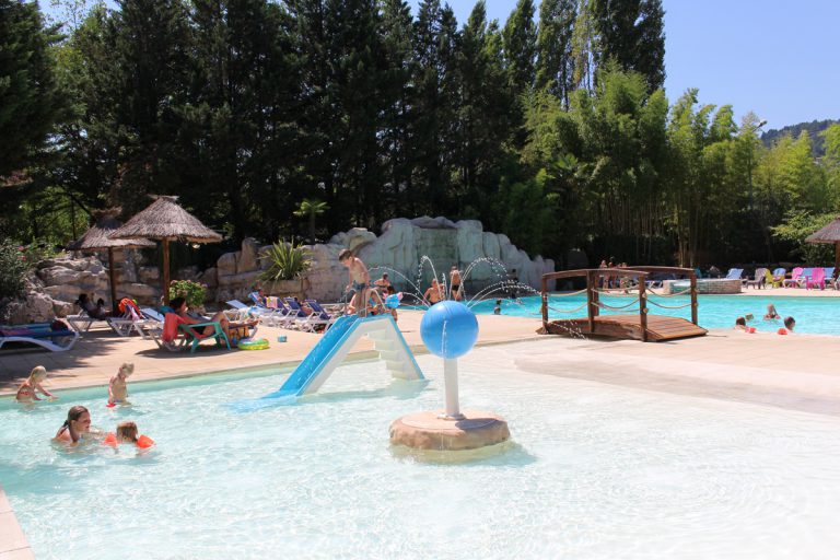 Camping Domaine de Gil Ardeche waterspeeltuin 768x512