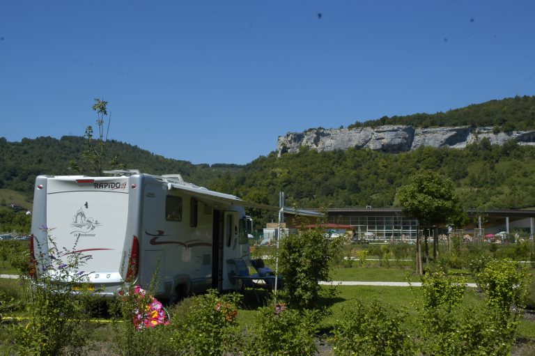 Camping La Roche d Ully stanplaats 768x511