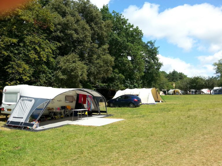 Camping Le Pech Charmant staanplaatsen 768x576