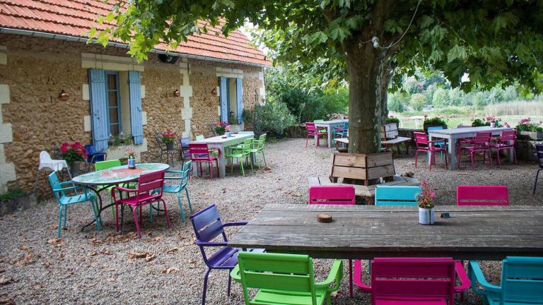 Camping Lestaubière Dordogne staanplaatsen 768x432