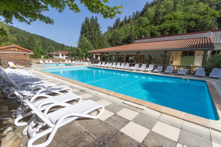 Camping de Vaubarlet zwembad 2 768x512