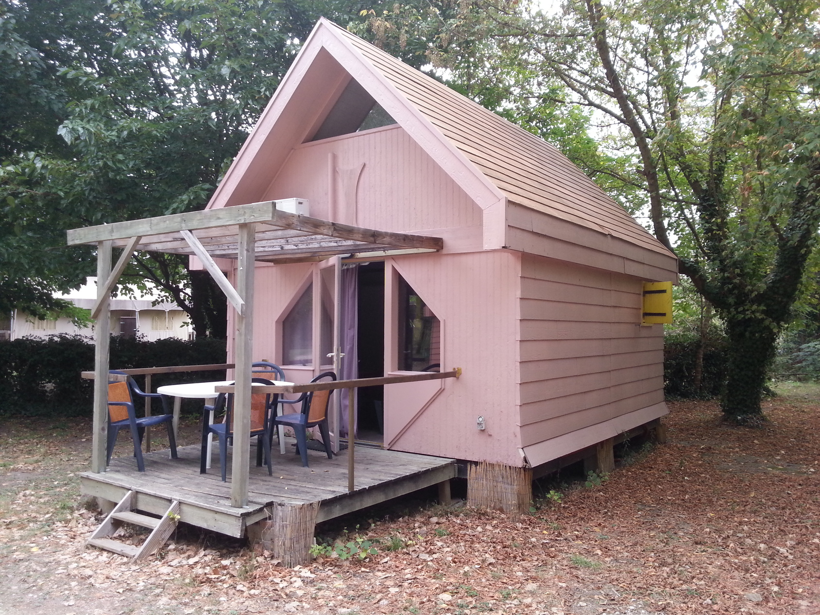 Campingplatz Bellerive in Montfrin photo 2