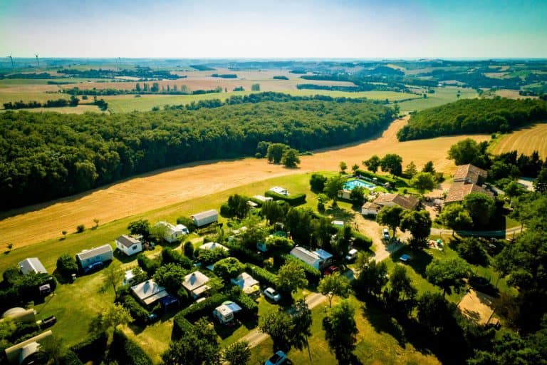 Camping Domaine Saint Laurent in de Aude 768x512