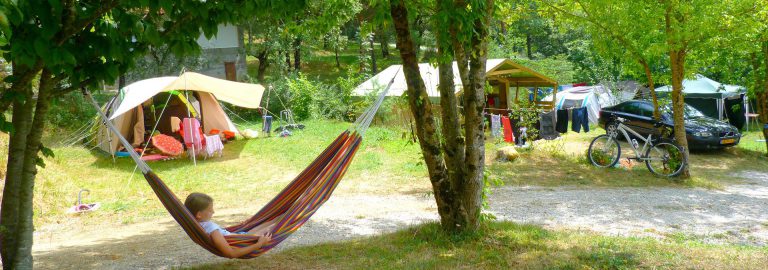 Camping La Pibola in Camon Ariege staanplaats 768x270
