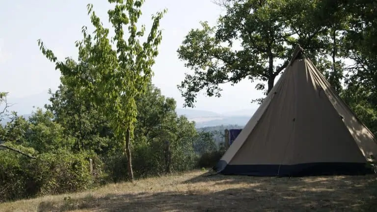 Camping Le Roc Del Rey Ariege staanplaats 768x431
