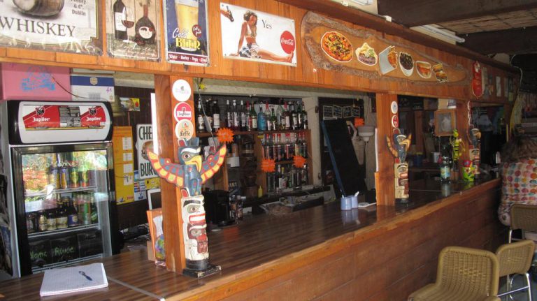 Camping Le Soleil Rouge Ardeche bar 768x431