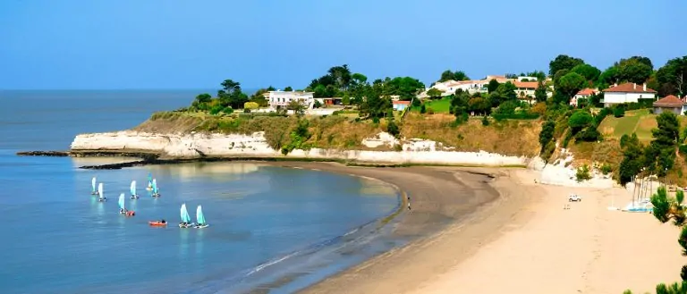 Camping Les Bains Salés 768x329