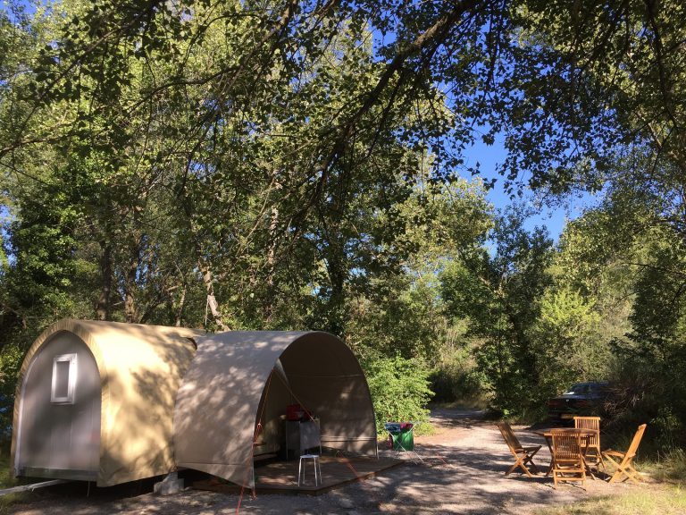 Camping Les Chapelains Drome tent huren 768x576