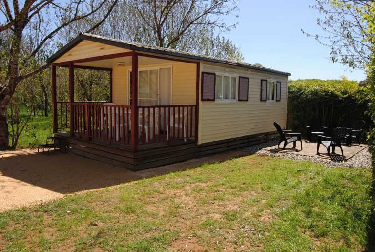 Camping Les Pierres Chaudes Dordogne stacaravan verhuur 768x516