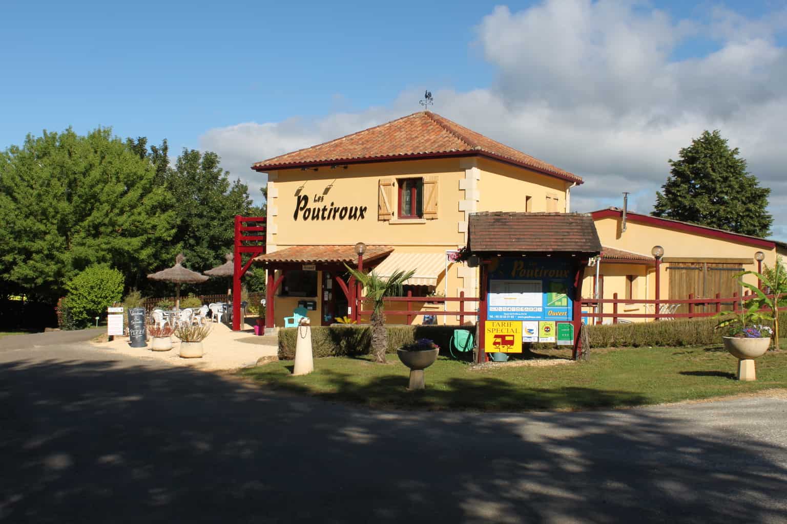 Campingplatz Les Poutiroux in Limeuil im Périgord photo 4