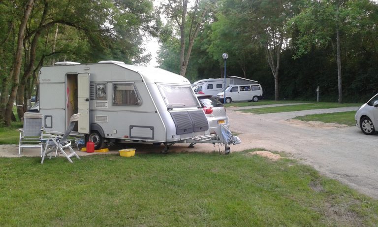 Camping de Tournus doorreiscamping A6 staanplaatsen 768x461